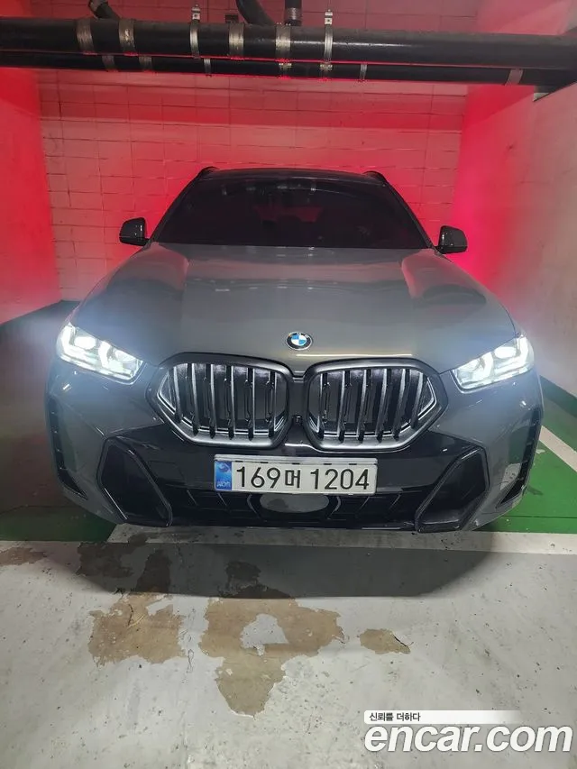 Фотография автомобиля — BMW X6 G06