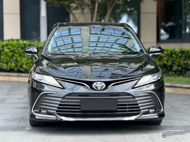 Toyota Camry — Фото автомобиля 2
