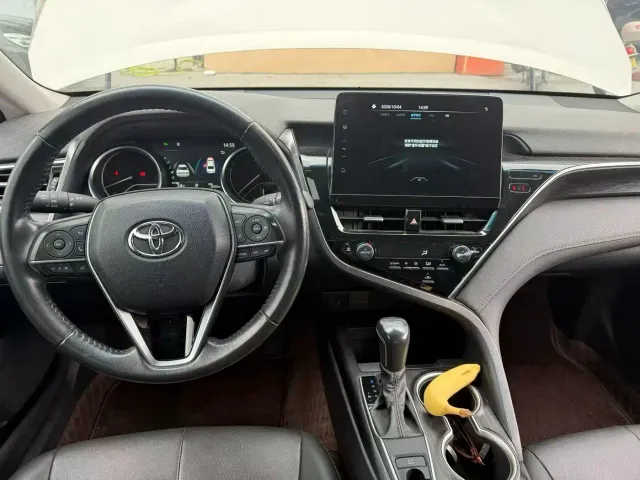Toyota Camry — Фото автомобиля 5