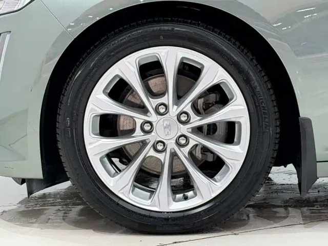 Cadillac CT5 — Фото автомобиля 11