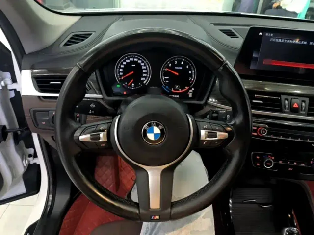 BMW X1 — Фото автомобиля 10