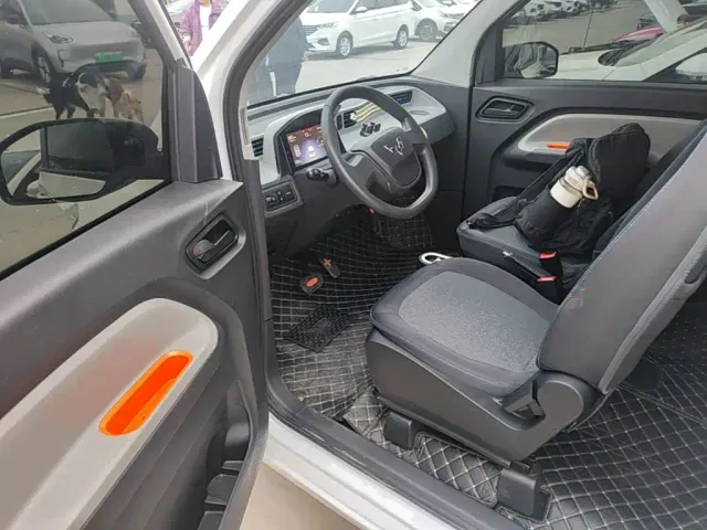 Wuling Hongguang Mini EV — Фото автомобиля 15