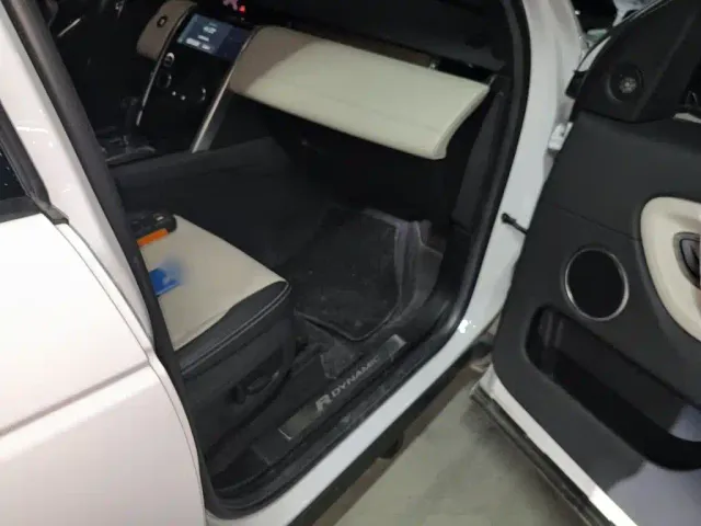 Land Rover Land Rover Discovery Sport PHEV 2022 Facelift P300e Plug-in Hybrid — Фото автомобиля 17