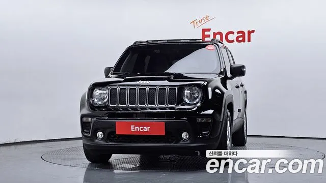 Jeep Renegade — Фото автомобиля 3