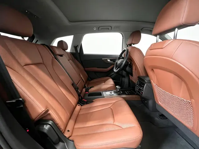 Audi Q7 — Фото автомобиля 15