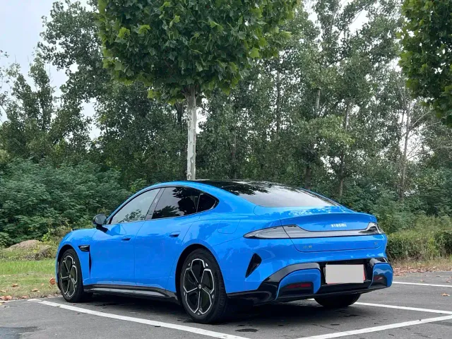 Xiaomi SU7 — Фото автомобиля 16