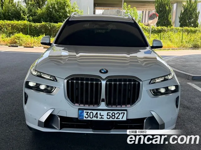 Фотография автомобиля — BMW X7 G07