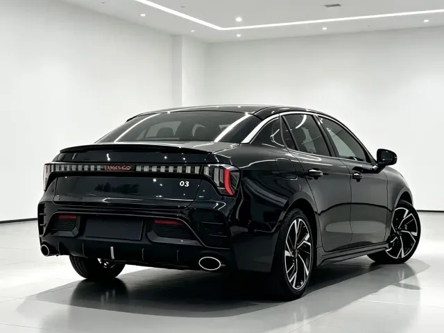 Lynk & Co 03 — Фото автомобиля 9