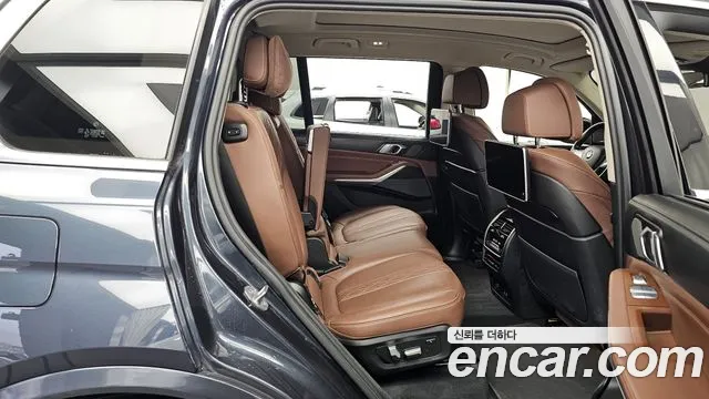 BMW X7 — Фото автомобиля 12
