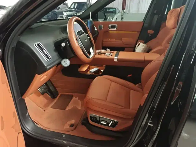 Li Auto L7 — Фото автомобиля 14