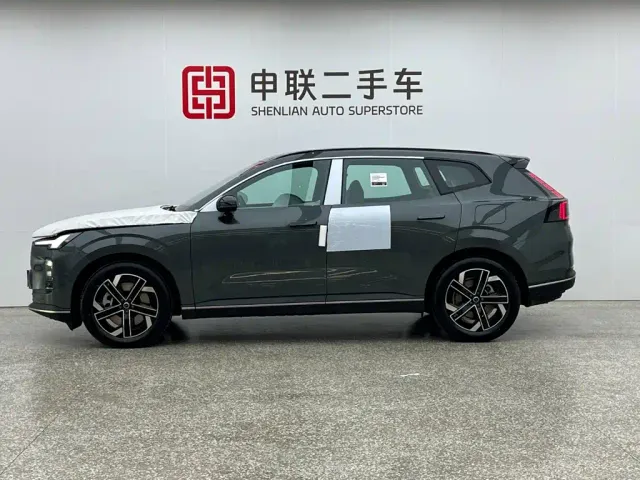 Volvo XC70 Plug-in Hybrid — Фото автомобиля 14