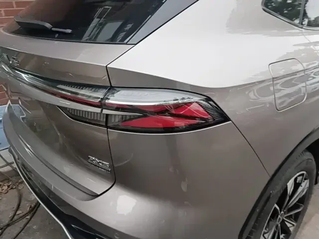 Roewe RX5 — Фото автомобиля 7
