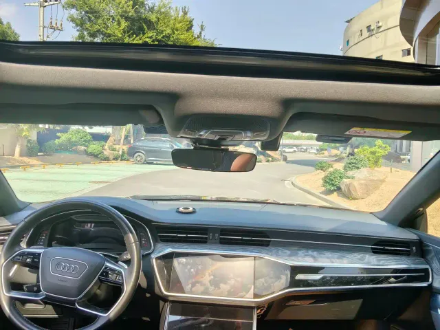 Audi A7L — Фото автомобиля 10