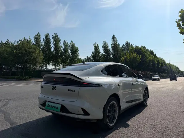 IM Motors LS6 — Фото автомобиля 7