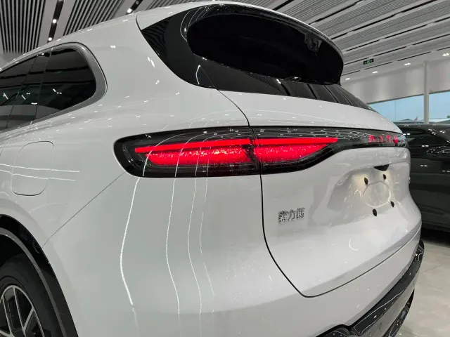 Aito M6 — Фото автомобиля 8