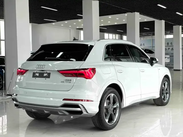 Audi Q3 — Фото автомобиля 6