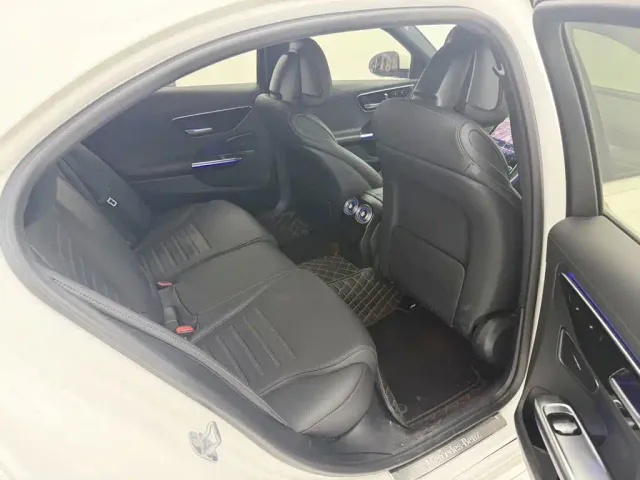 Mercedes-Benz C-Class — Фото автомобиля 6