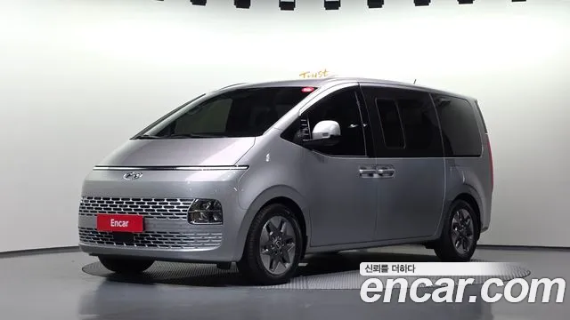 Фотография автомобиля — Hyundai Staria