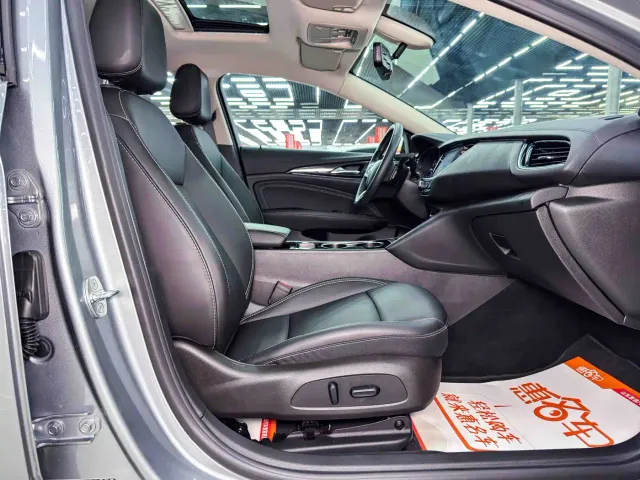 Buick Regal — Фото автомобиля 13