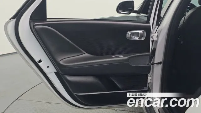 Hyundai Ioniq 6 — Фото автомобиля 14