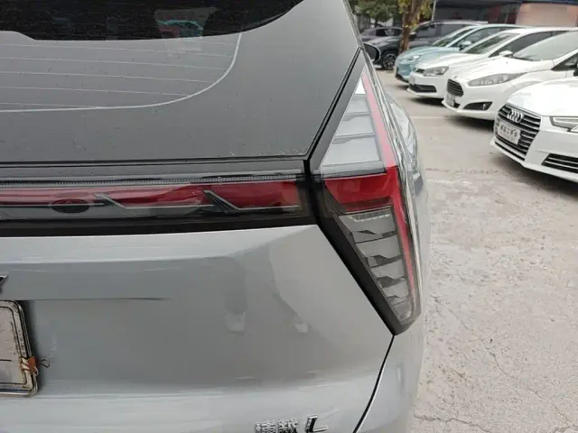 Geely Boyue L — Фото автомобиля 7