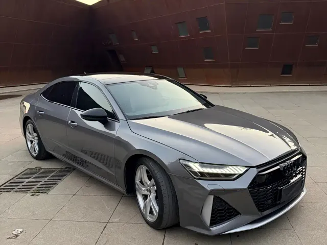 Audi A7L — Фото автомобиля 3