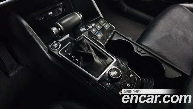 Kia Sportage Sportage 5-е поколение Дизель 2.0 2WD — Фото автомобиля 9