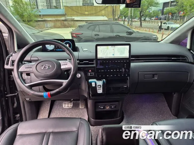 Hyundai Staria Staria Lounge 9 мест — Фото автомобиля 7