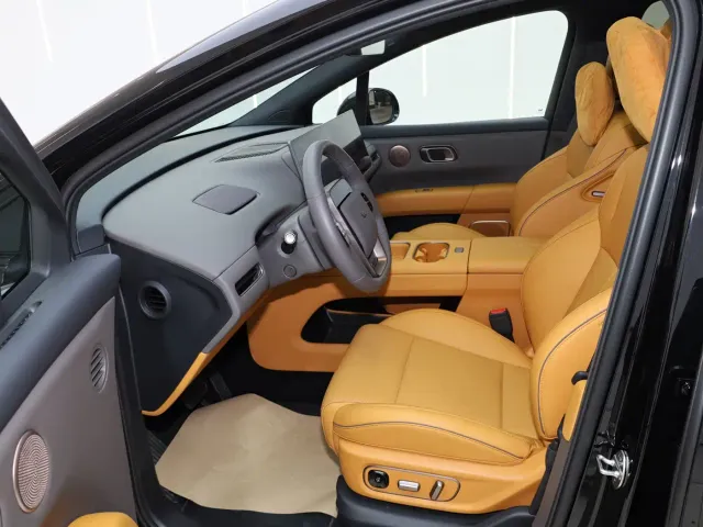 Li Auto i6 — Фото автомобиля 23