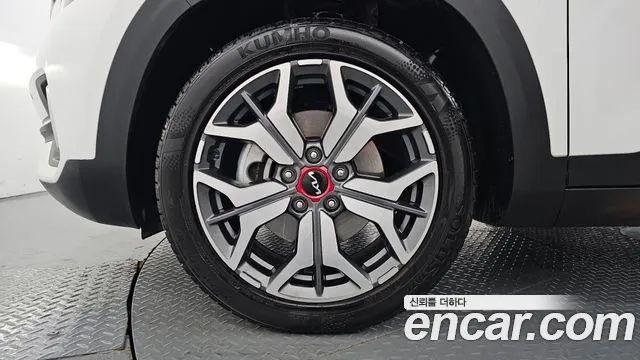 Kia Seltos — Фото автомобиля 5