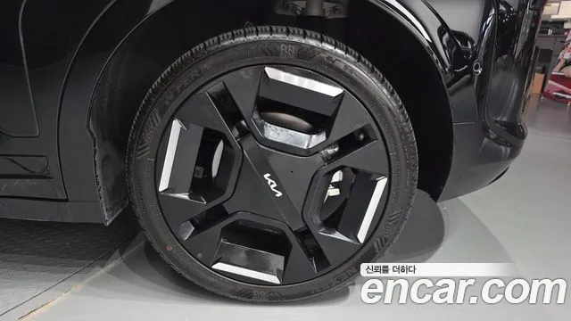 Kia EV3 Long Range 2WD — Фото автомобиля 17