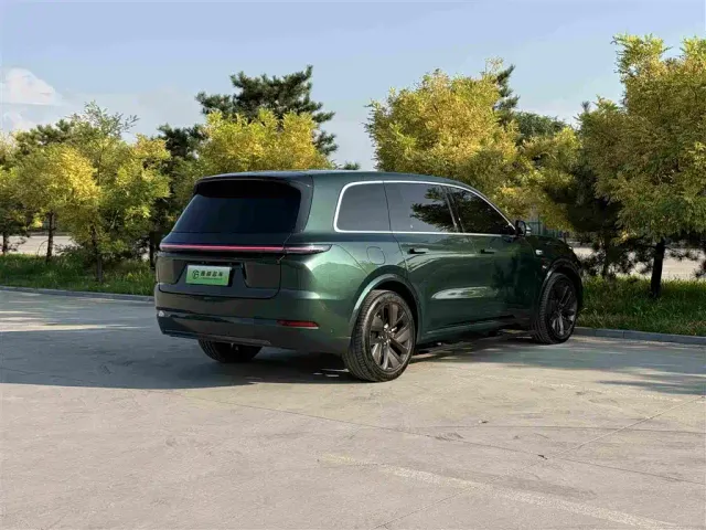 Li Auto L9 — Фото автомобиля 26