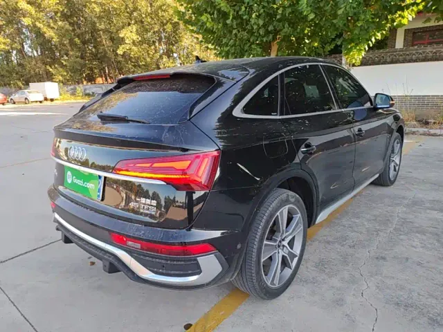 Audi Q5L Sportback — Фото автомобиля 6