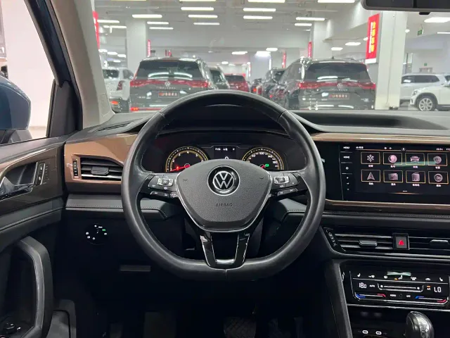 Volkswagen Tharu — Фото автомобиля 7