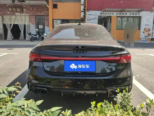 Audi A7L — Фото автомобиля 4