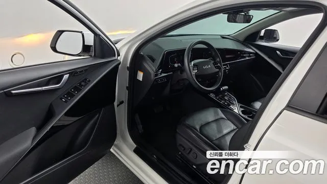Kia Niro The All New — Фото автомобиля 10