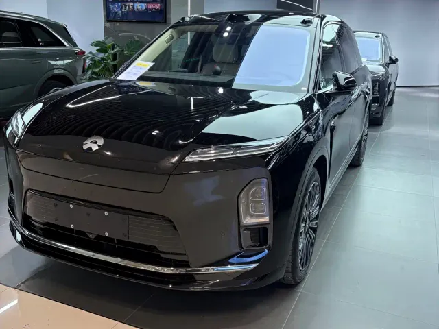 Nio ES8 — Фото автомобиля 2