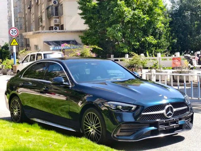 Mercedes-Benz C-Class — Фото автомобиля 3
