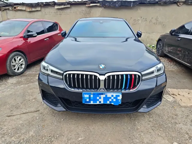 BMW 5 Series — Фото автомобиля 2