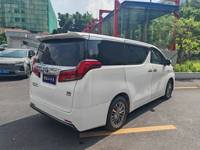 Toyota Alphard 2021 Hybrid 2.5L Premium — Фото автомобиля 16
