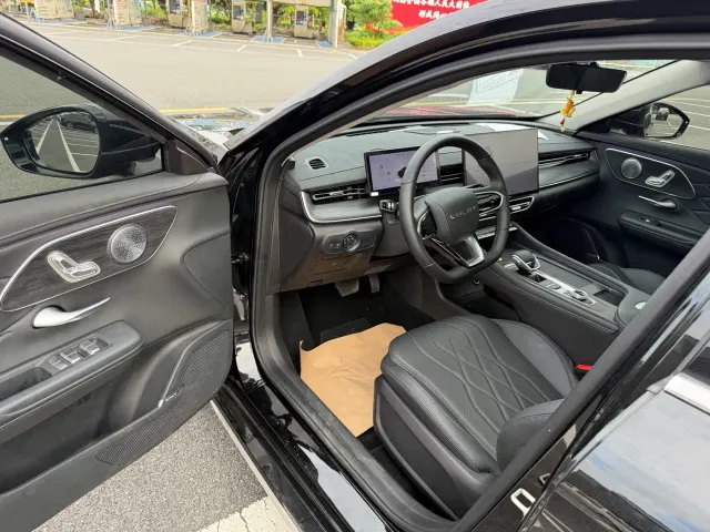 Chery Arrizo 8 PRO — Фото автомобиля 14