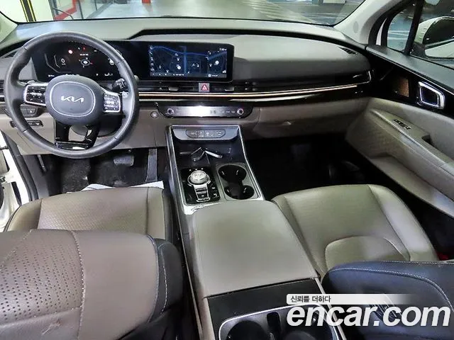 Kia Carnival Generation 4 — Фото автомобиля 10