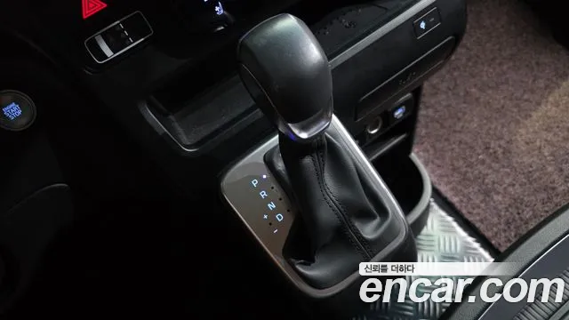 Hyundai Staria Staria — Фото автомобиля 9