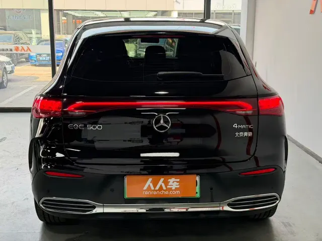 Mercedes-Benz EQE SUV — Фото автомобиля 18