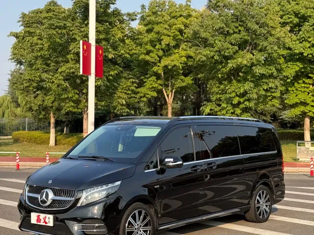 Mercedes-Benz V-Class — Фото автомобиля 2