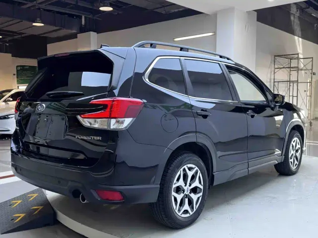 Subaru Forester — Фото автомобиля 6