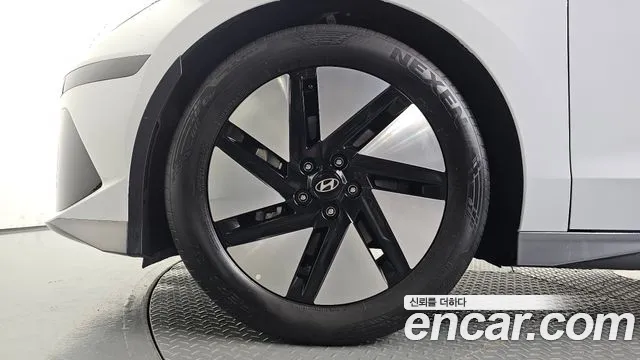 Hyundai Ioniq 6 — Фото автомобиля 5