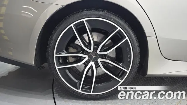 Mercedes-Benz CLS-Class — Фото автомобиля 4