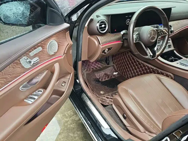 Mercedes-Benz E-Class — Фото автомобиля 15