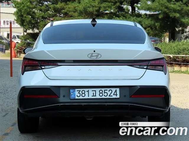 Hyundai Avante CN7 — Фото автомобиля 4